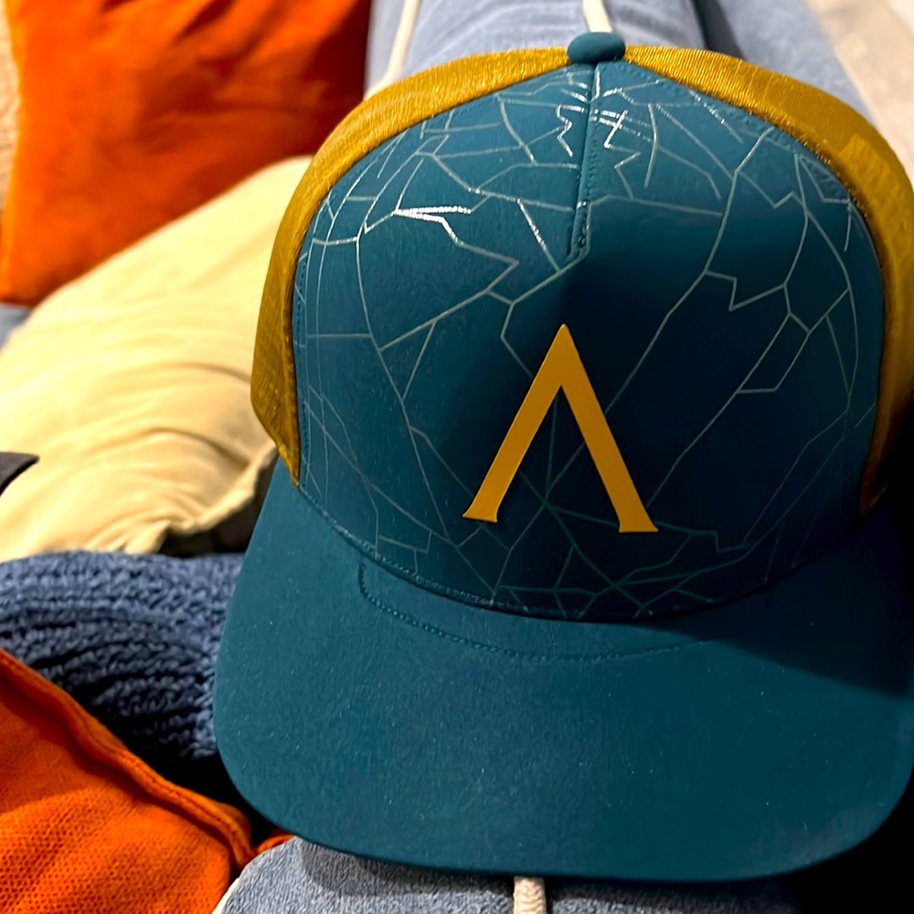 Brand new Arc’teryx hat never worn